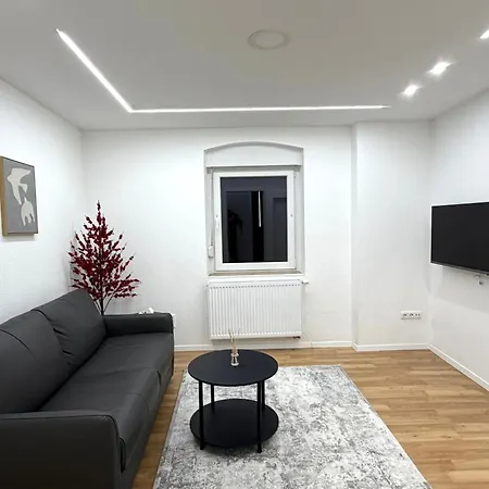 公寓 Moderne, Neu Moeblierte In Zentraler Lage 卡斯特罗普-劳克塞尔