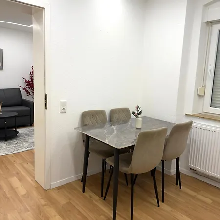 Moderne, Neu Moeblierte In Zentraler Lage Apartmán *