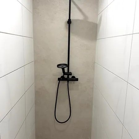 Moderne, Neu Moeblierte In Zentraler Lage