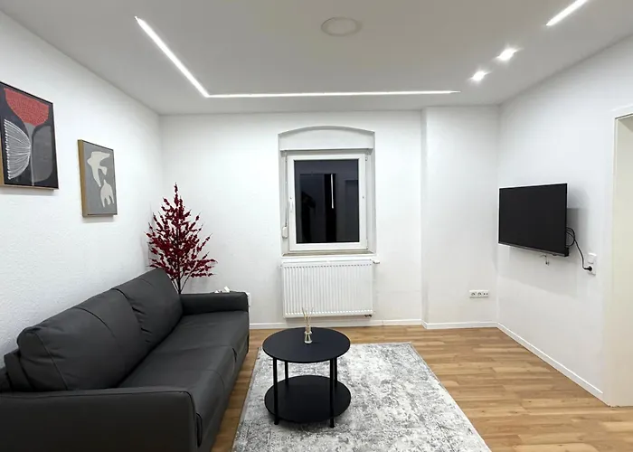 公寓 Moderne, Neu Moeblierte In Zentraler Lage 卡斯特罗普-劳克塞尔