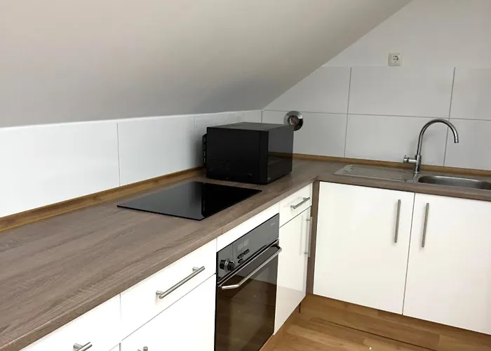 Moderne, Neu Moeblierte In Zentraler Lage 卡斯特罗普-劳克塞尔